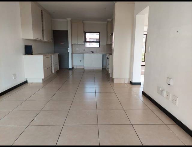 2 BEDROOM APARTMENT FOR SALE IN SUNNINGHILL